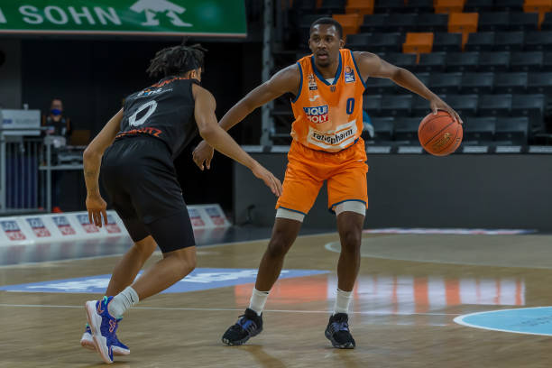 受限的老将 受限的老将