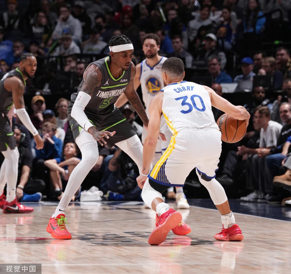 拿球第一脚 拿球第一脚